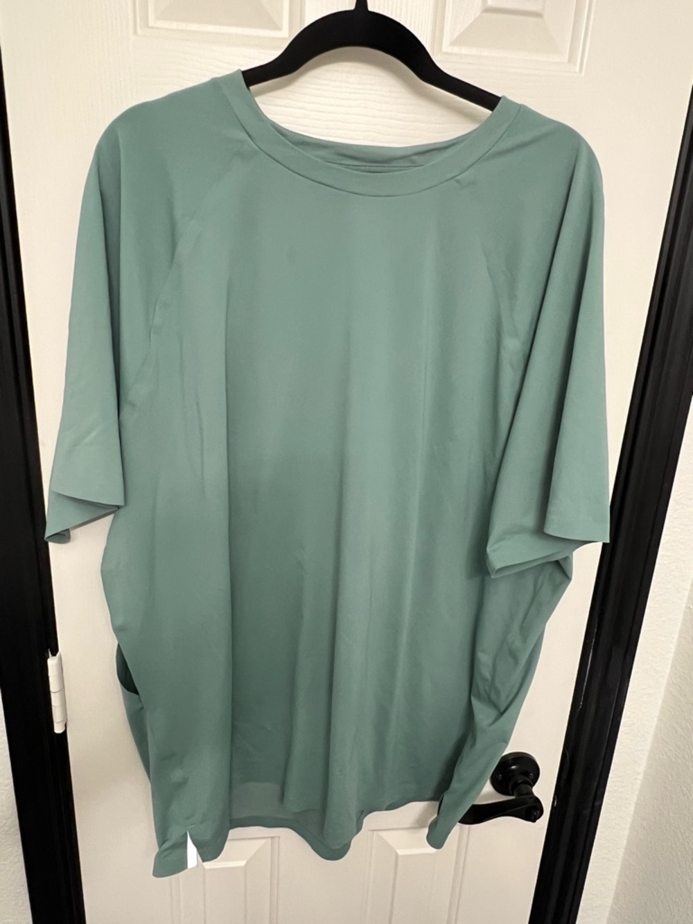 ALO Yoga Men's Conquer Reform Crewneck Short Sleeve Desert Sage 2XL USED